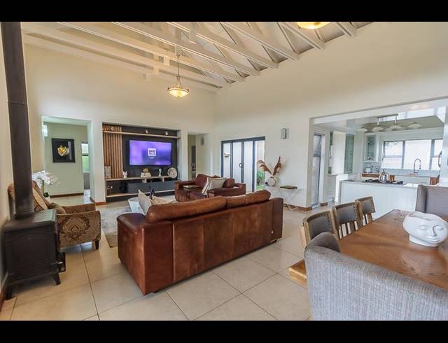 3 BEDROOM HOUSE FOR SALE IN COPPERLEAF ESTATE